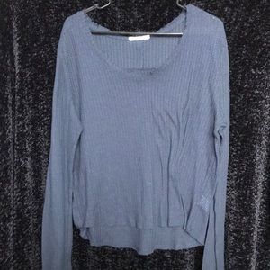 Long sleeve scoop neck